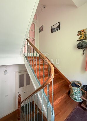 Altbau mit Stil und Charme: Zweifamilienhaus in bester Lage von Groß Flottbek