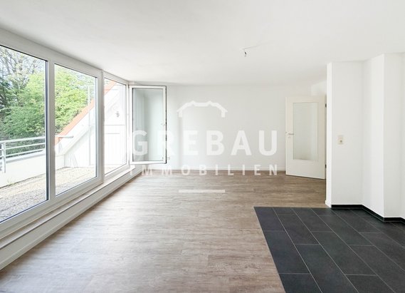 Gepflegte 2,5-Zimmer-Maisonettewohnung im Dachgeschoss mit TG-Stellplatz in Schenefeld