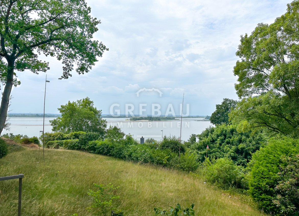 Seltene Gelegenheit mit Top-Elbblick: Baugrundstück in Blankenese/Süllberg (max. 300 m² Wohnfläche)