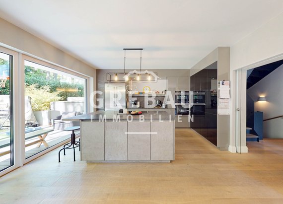 Moderne Doppelhaushälfte mit Energieeffizienzklasse A im schönen Blankenese