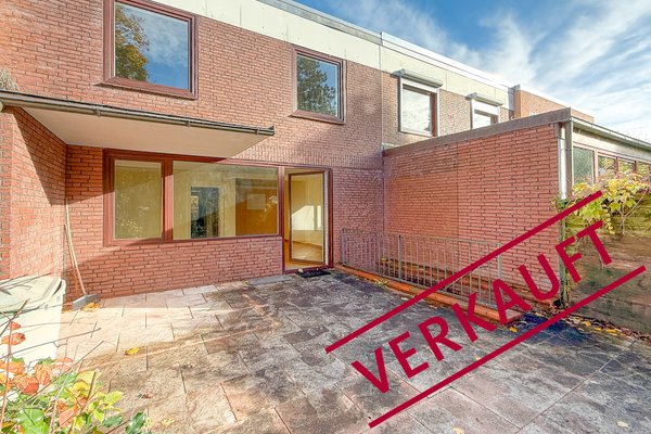 VERKAUFT: Modernisierungsbedürftiges Mittelreihenhaus in ruhiger, naturnaher Lage