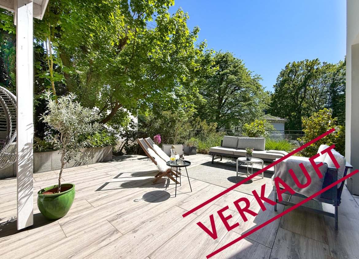 VERKAUFT: Logenplatz mit Panoramablick: Moderne, energieeffiziente Doppelhaushälfte in Blankenese