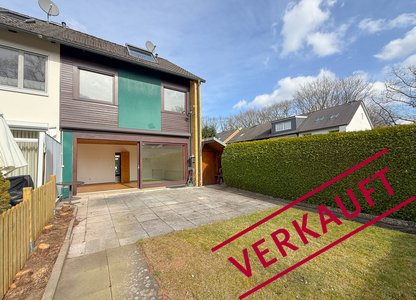 VERKAUFT: Ruhige Lage und doch mittendrin: 5-Zimmer-End-Reihenhaus in zentraler Lage von Rissen