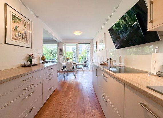 Zentrumsnah und gut geschnitten: 4-Zimmer-Erdgeschosswohnung mit Terrasse und TG-Stellplatz