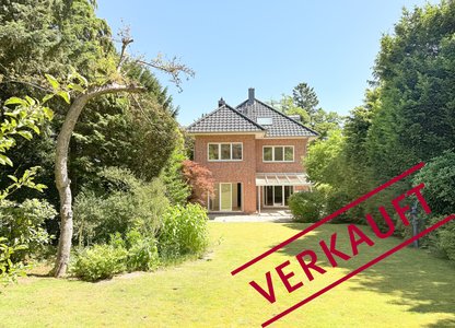 VERKAUFT: Großes Familienhaus mit Einliegerwohnung, Sauna, Garage und herrlichem Garten