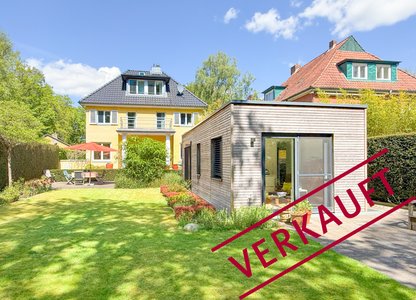 VERKAUFT: Hideaway in Nienstedten: Familienvilla mit Wohnpavillon oder idyllischem Atelier