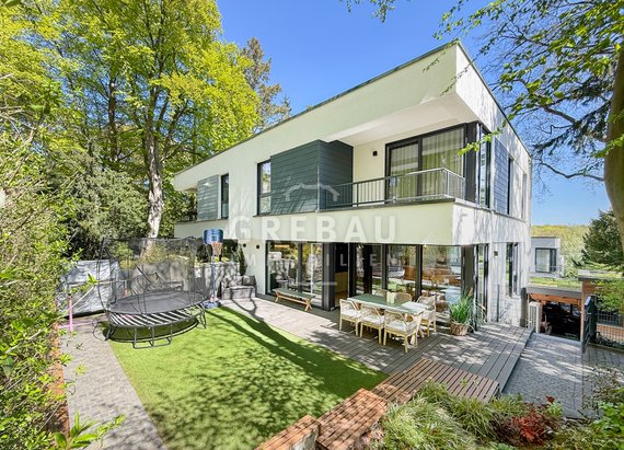 Moderne Doppelhaushälfte mit Energieeffizienzklasse A im schönen Blankenese