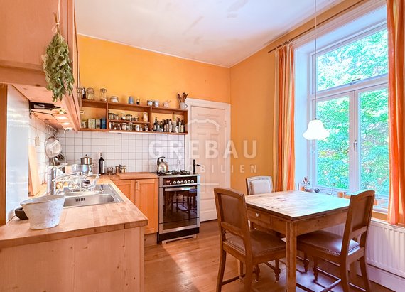Altbau mit Stil und Charme: Zweifamilienhaus in bester Lage von Groß Flottbek